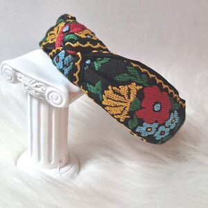 EMBROIDERED FLOWER HEADBAND floral pattern top knot